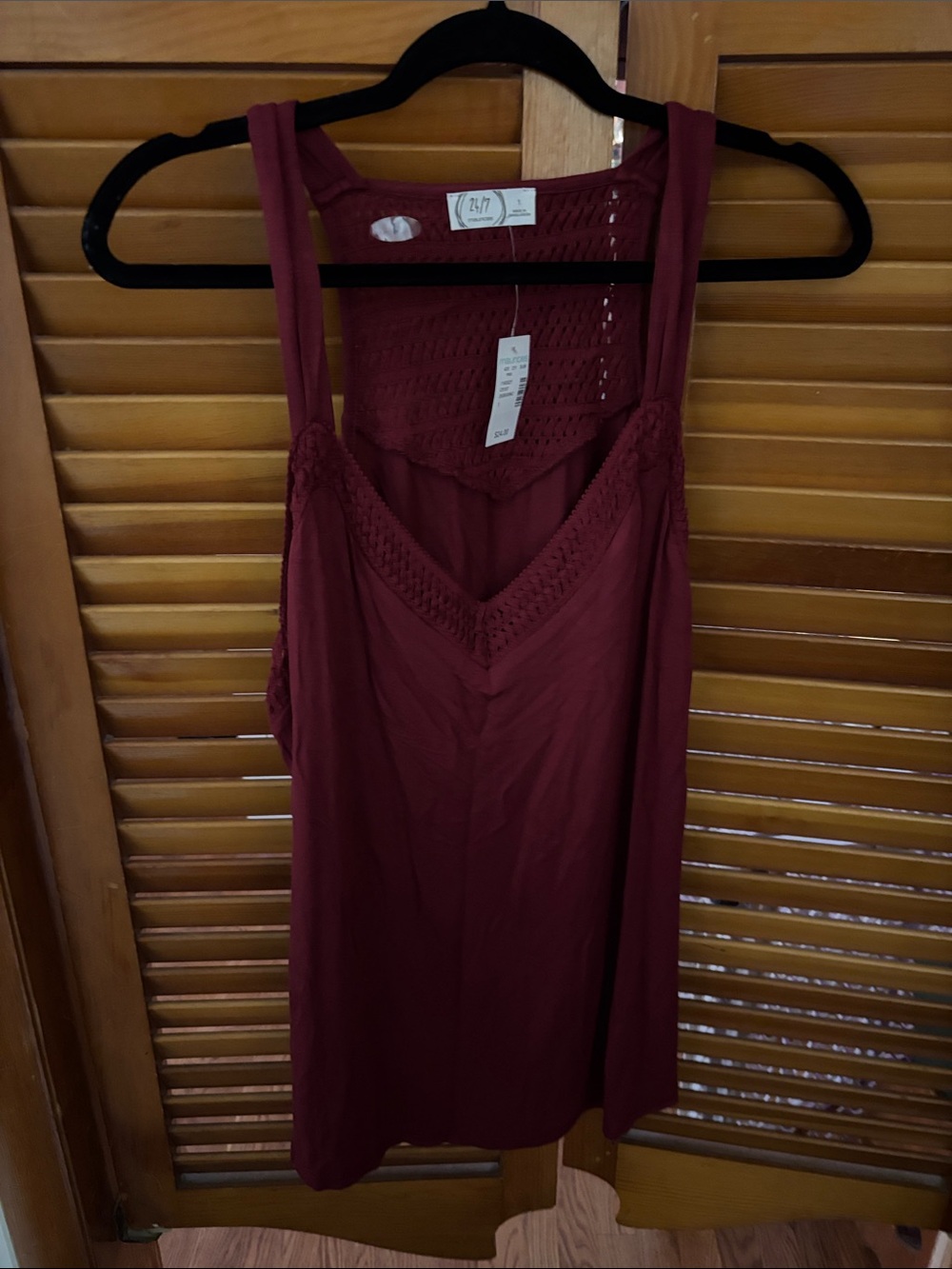 Crochet-Trim Burgundy Tank Top — Sleeveless Women's Layering Top
